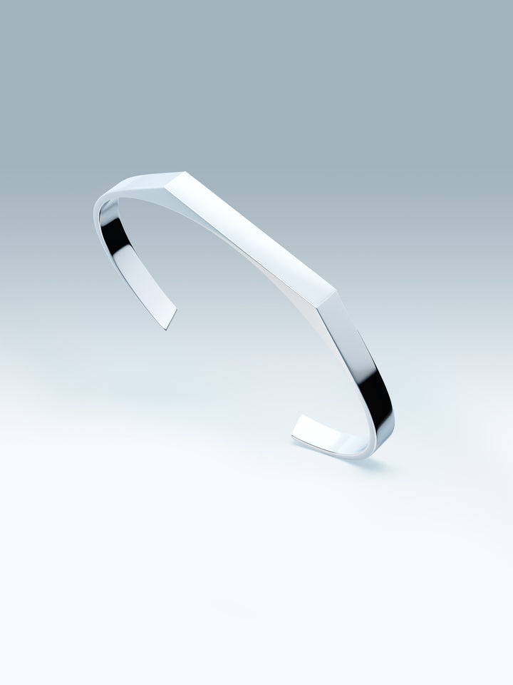 UNISIZE SIGNET CUFF IN SILVER