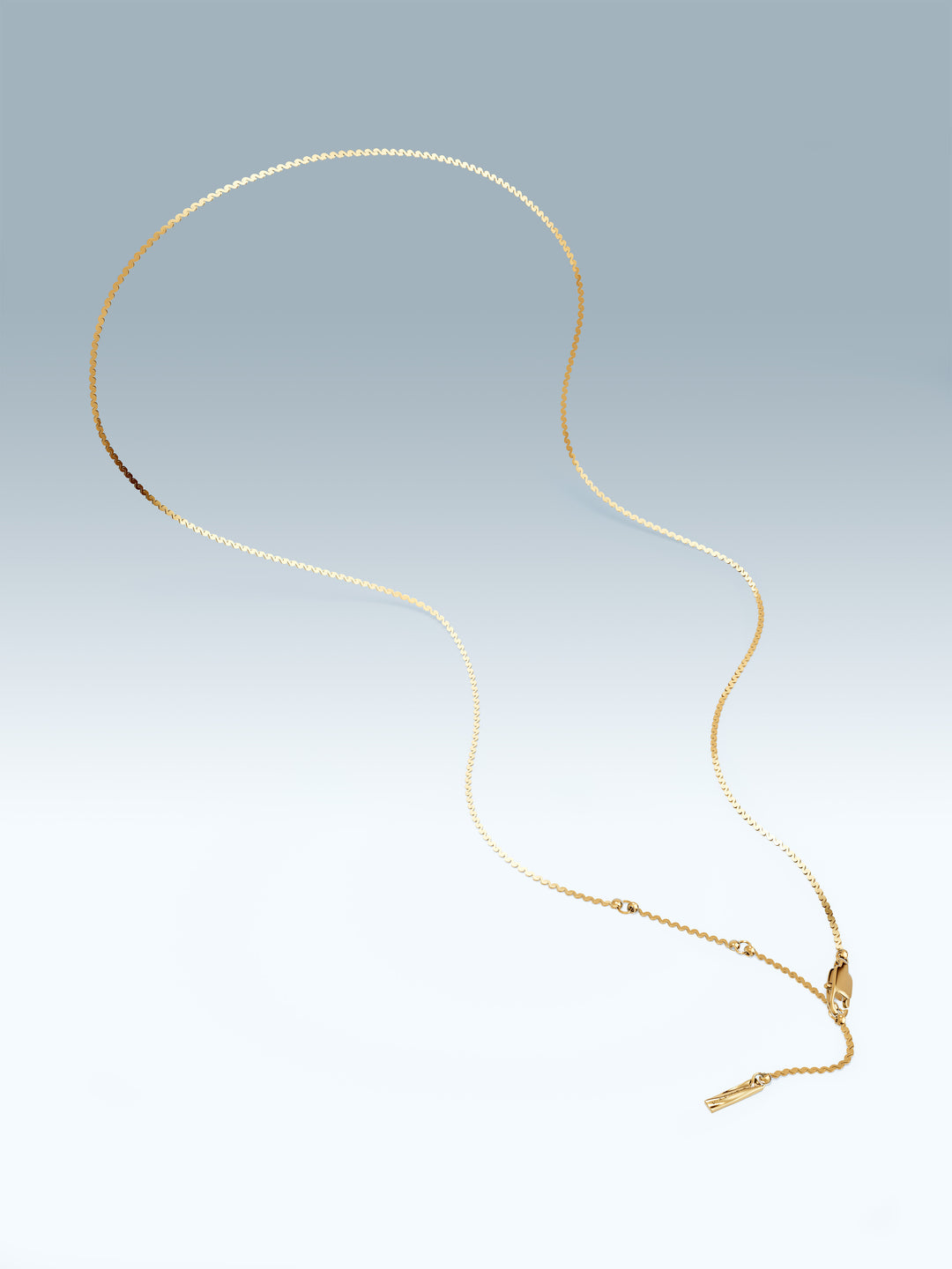 FLUID CHAIN NECKLACE