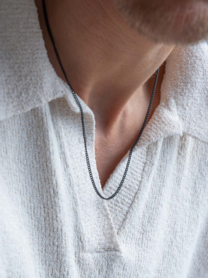 MINIMAL CHAIN NECKLACE