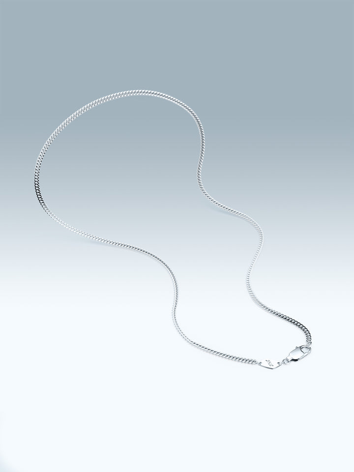 MINIMAL CHAIN NECKLACE