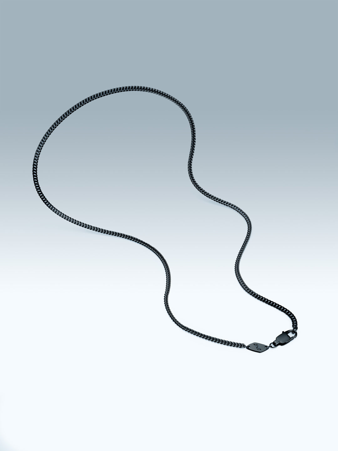 MINIMAL CHAIN NECKLACE