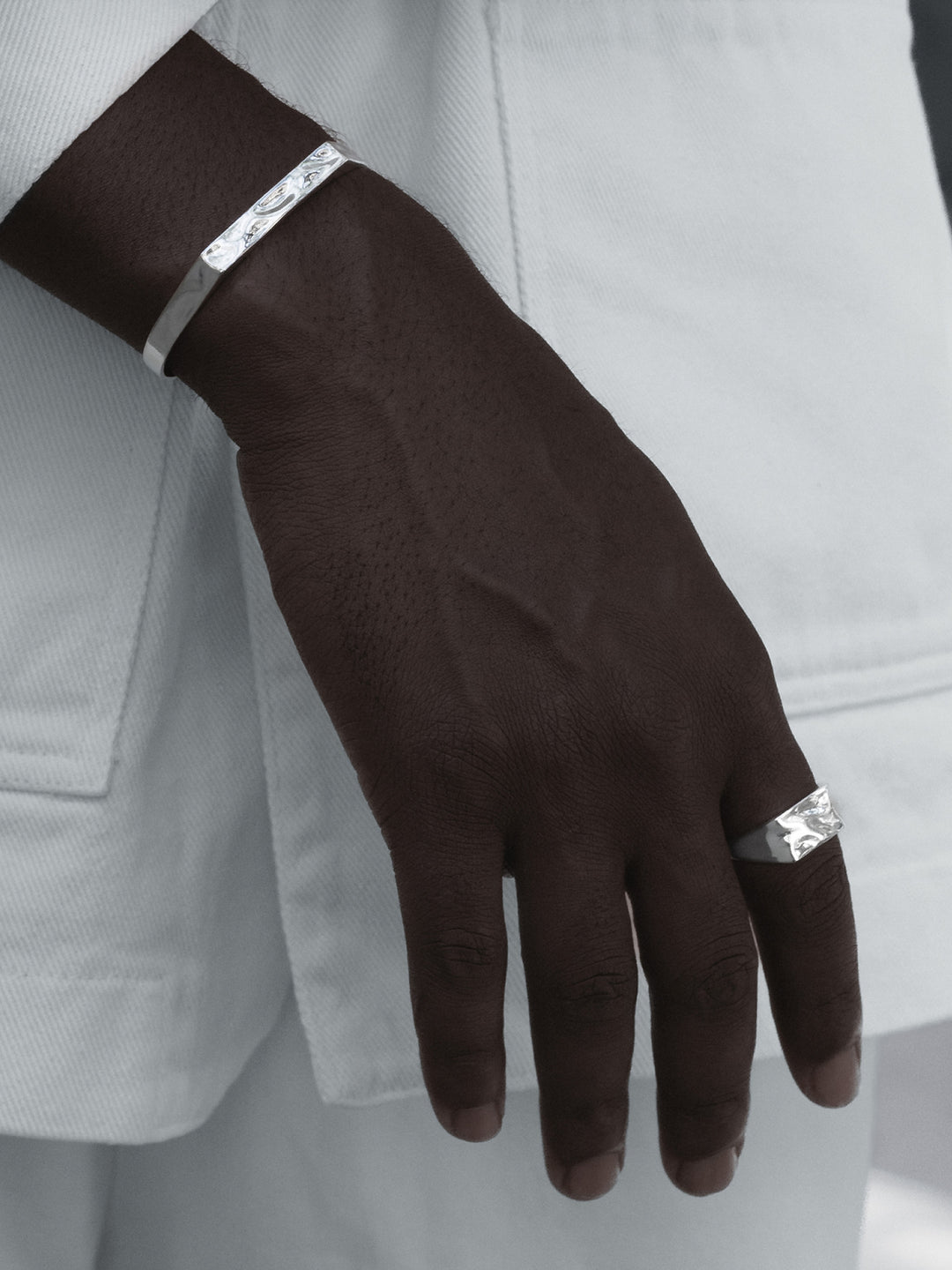 RIPPLE SIGNET SET IN SILVER