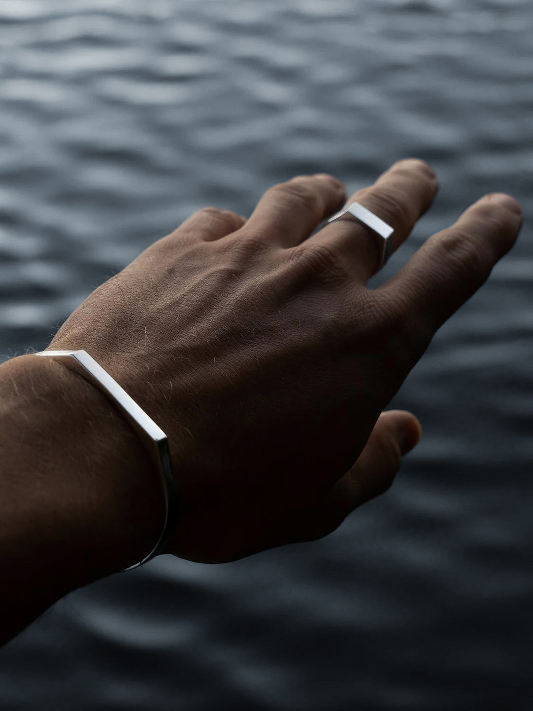 UNISIZE SIGNET SET IN SILVER