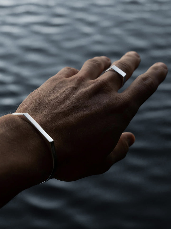 UNISIZE SIGNET SET IN SILVER