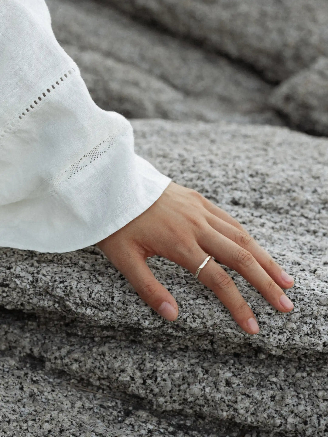 VEER RING IN SILVER