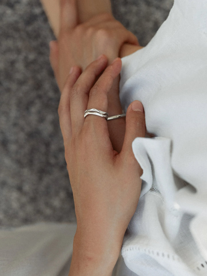 VEER RING IN SILVER