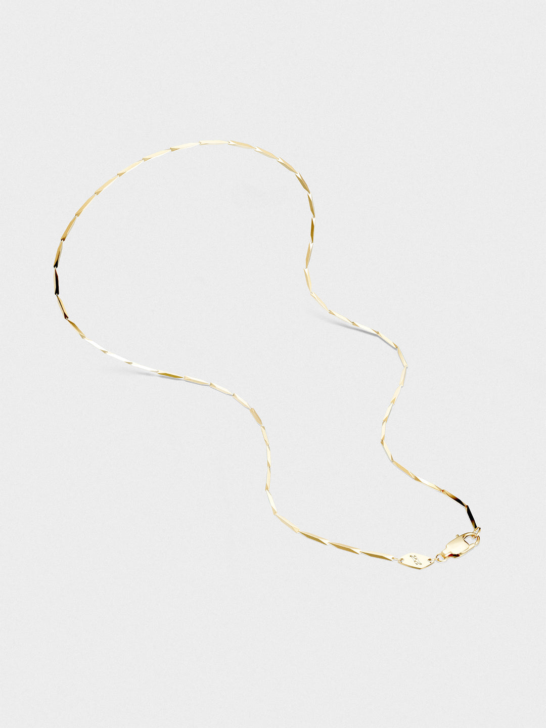 LINEAR CHAIN NECKLACE