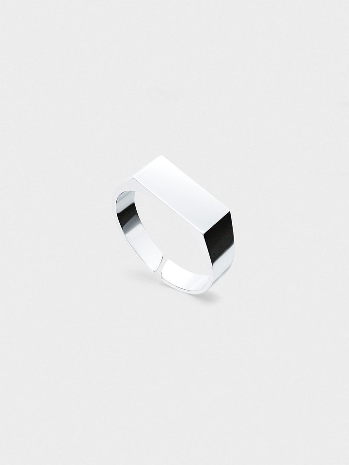UNISIZE SIGNET RING IN SILVER
