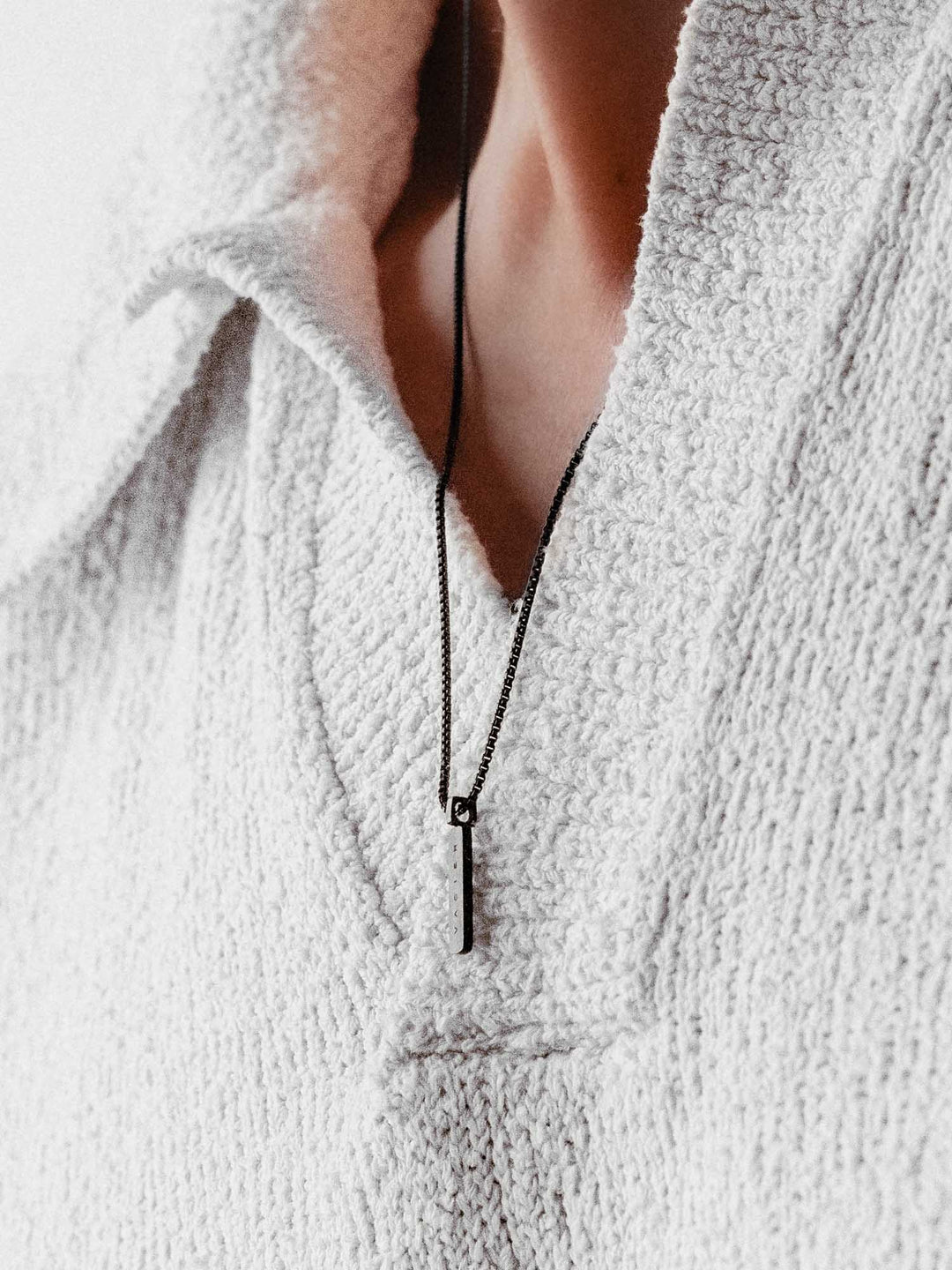 BOX PENDANT NECKLACE