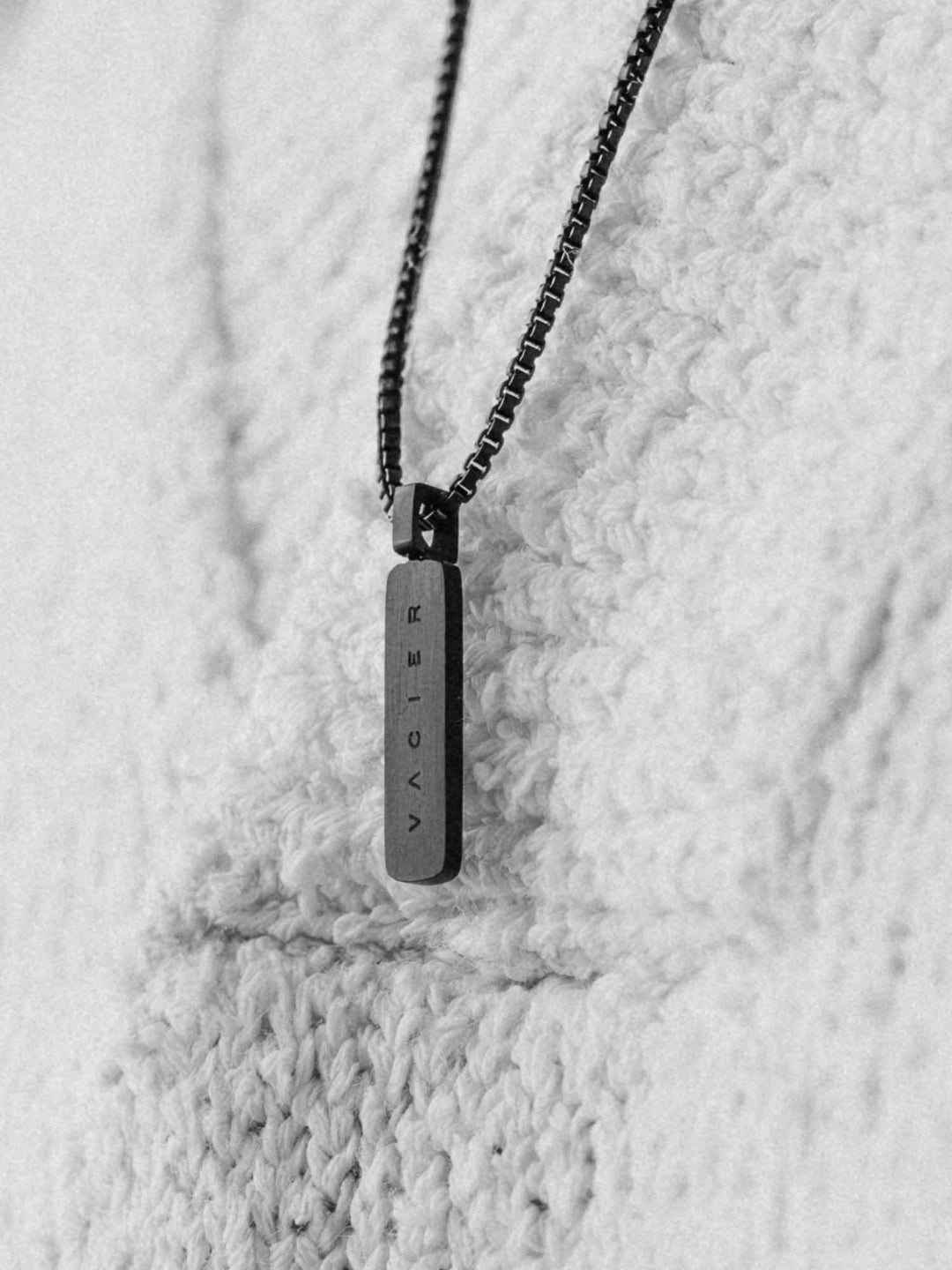BOX PENDANT NECKLACE