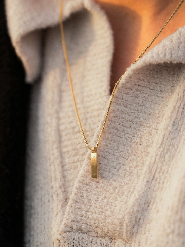 BOX PENDANT NECKLACE