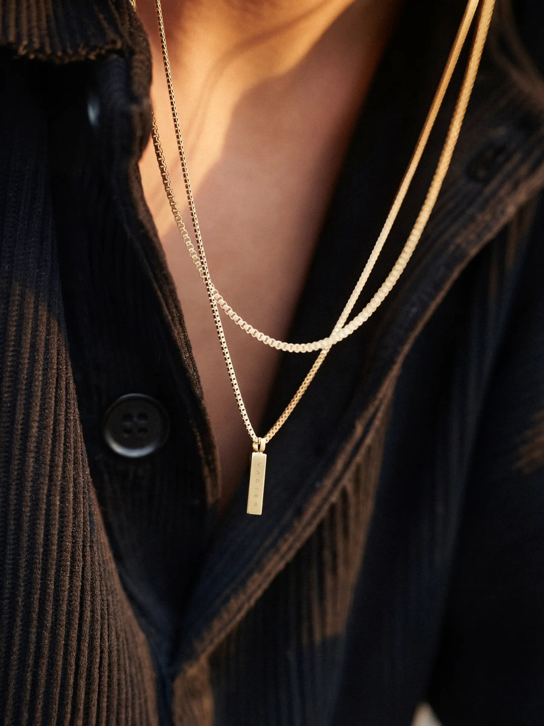 BOX PENDANT NECKLACE