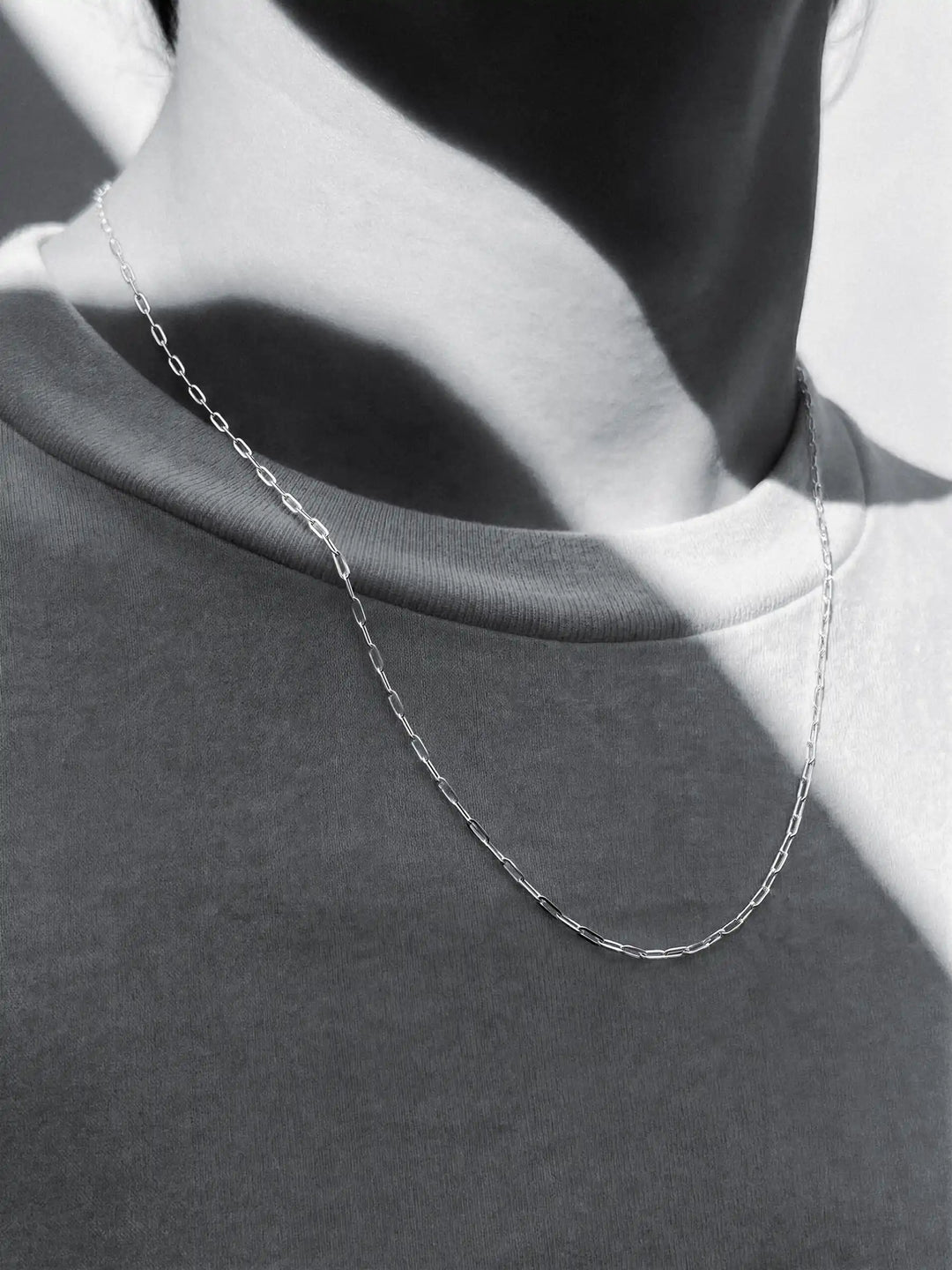 CLIP CHAIN NECKLACE IN SILVER