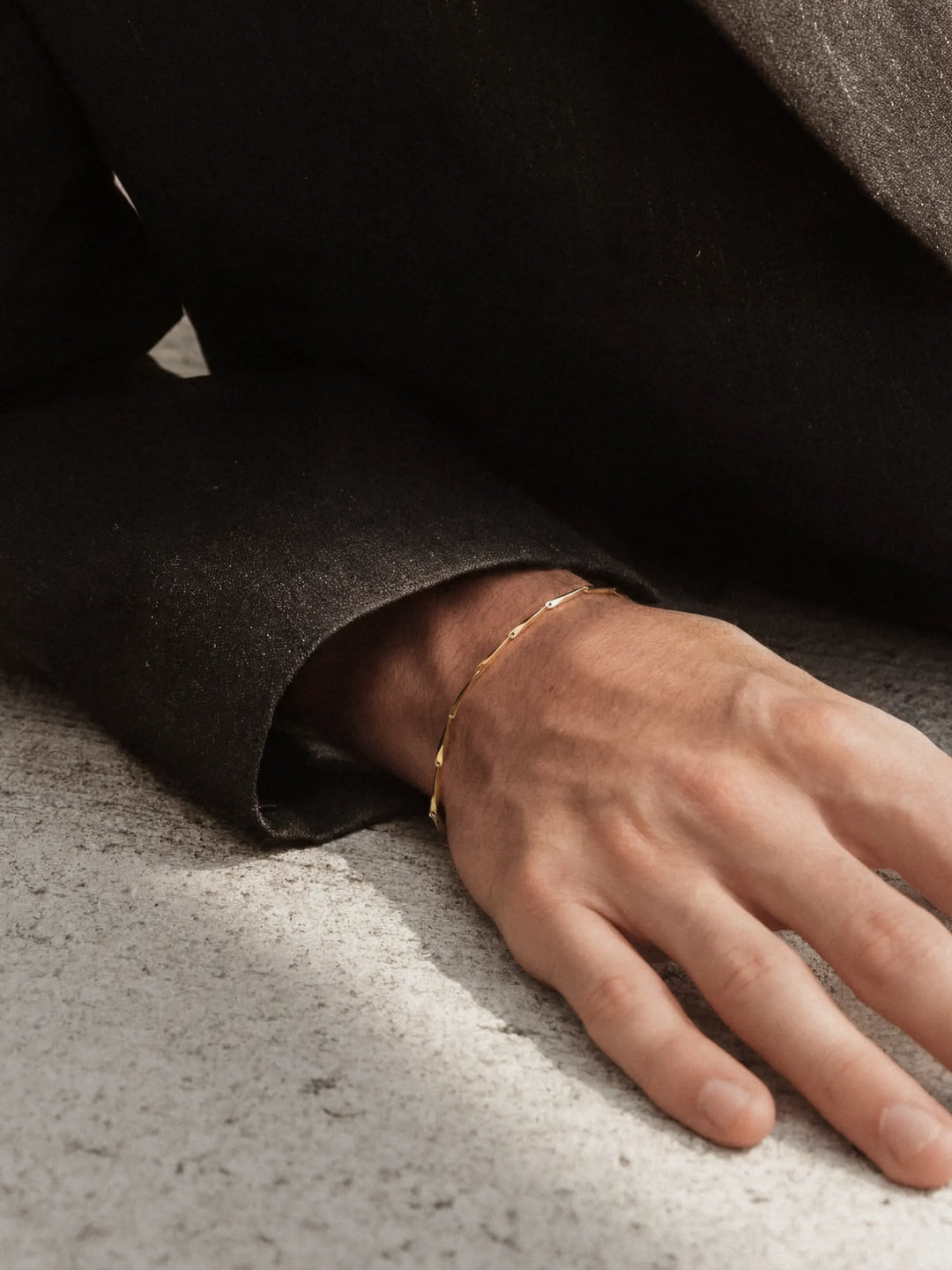 LINEAR CHAIN BRACELET