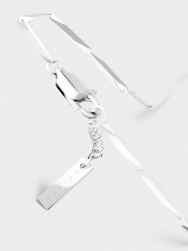 LINEAR CHAIN BRACELET