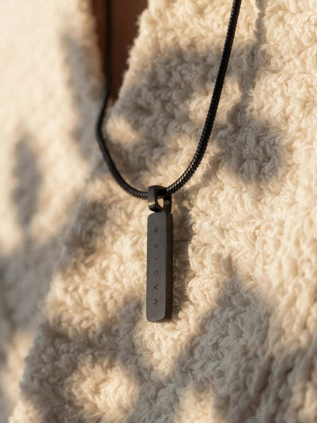 SQUARE PENDANT NECKLACE