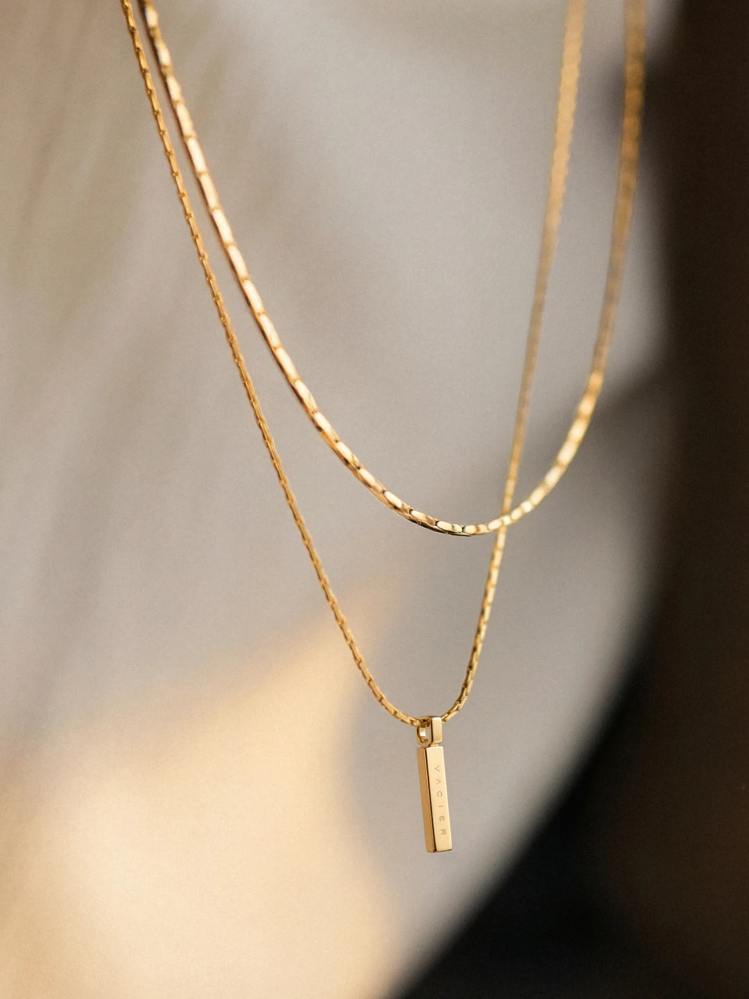 WIRE PENDANT NECKLACE