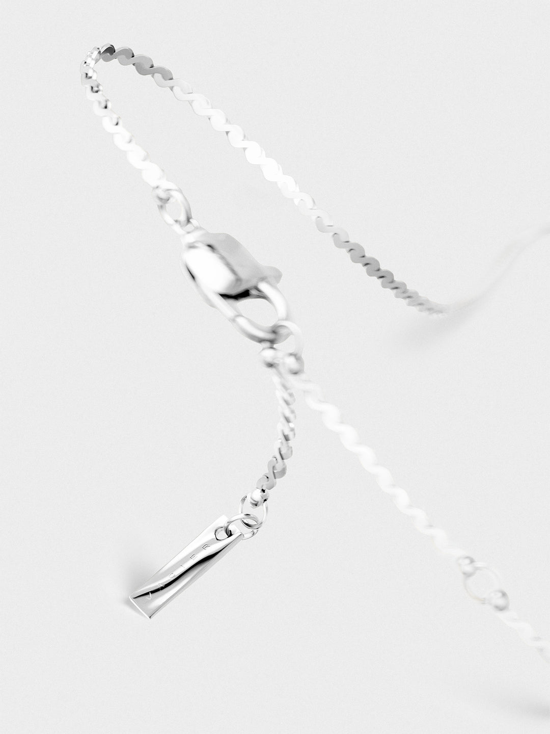 FLUID CHAIN BRACELET